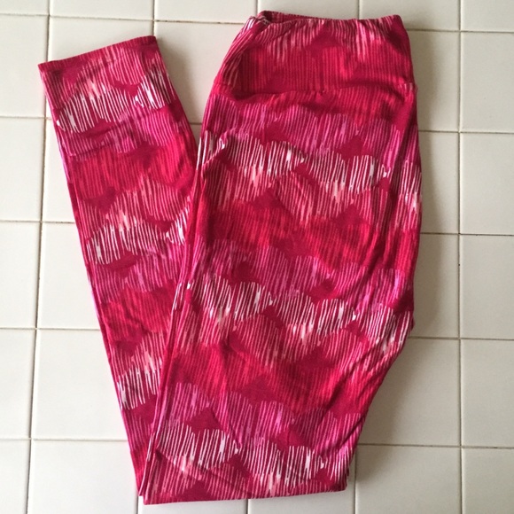 LuLaRoe Pants - ❤️ Pink “Valentines” LuLaRoe OS Leggings, NWOT